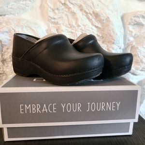 Dansko XP 2.0 Clog, Women's, Black Waterproof Leather, Size 36